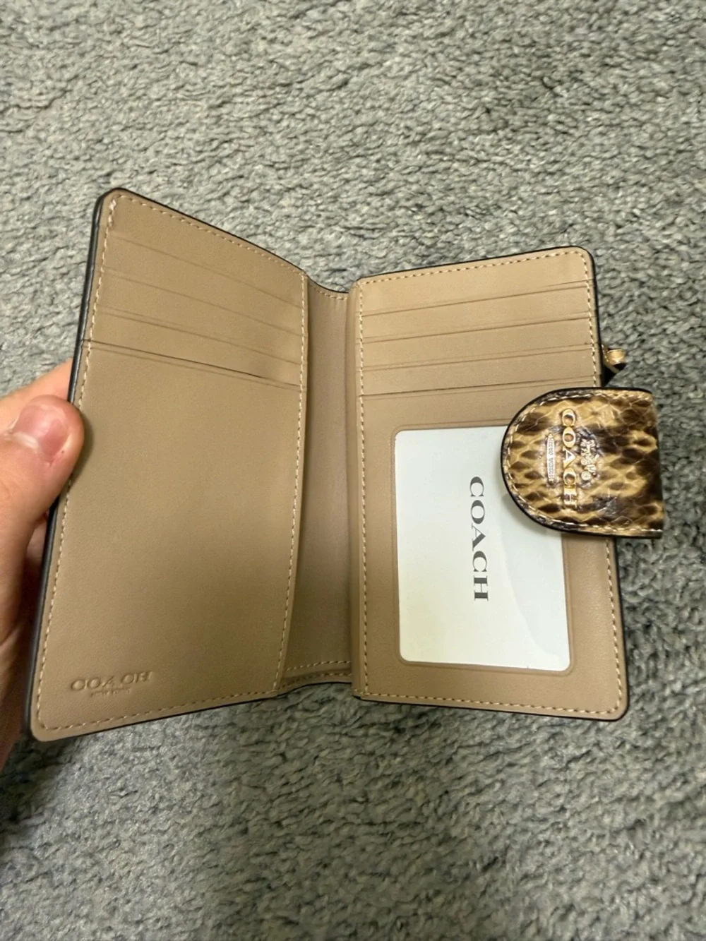 coach medium zip corner wallet - Picture 3 of 3